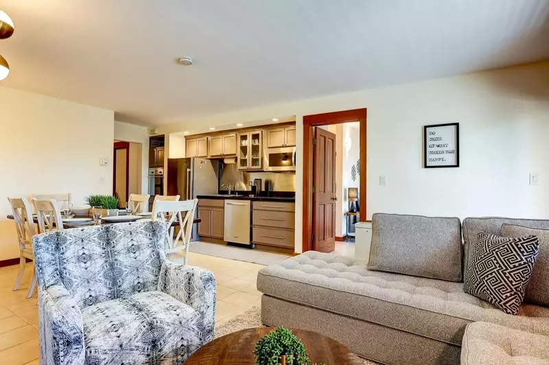 "We love this unit! Spacious and clean. Great communication with staff and would highly recommend this unit." - Stephanie