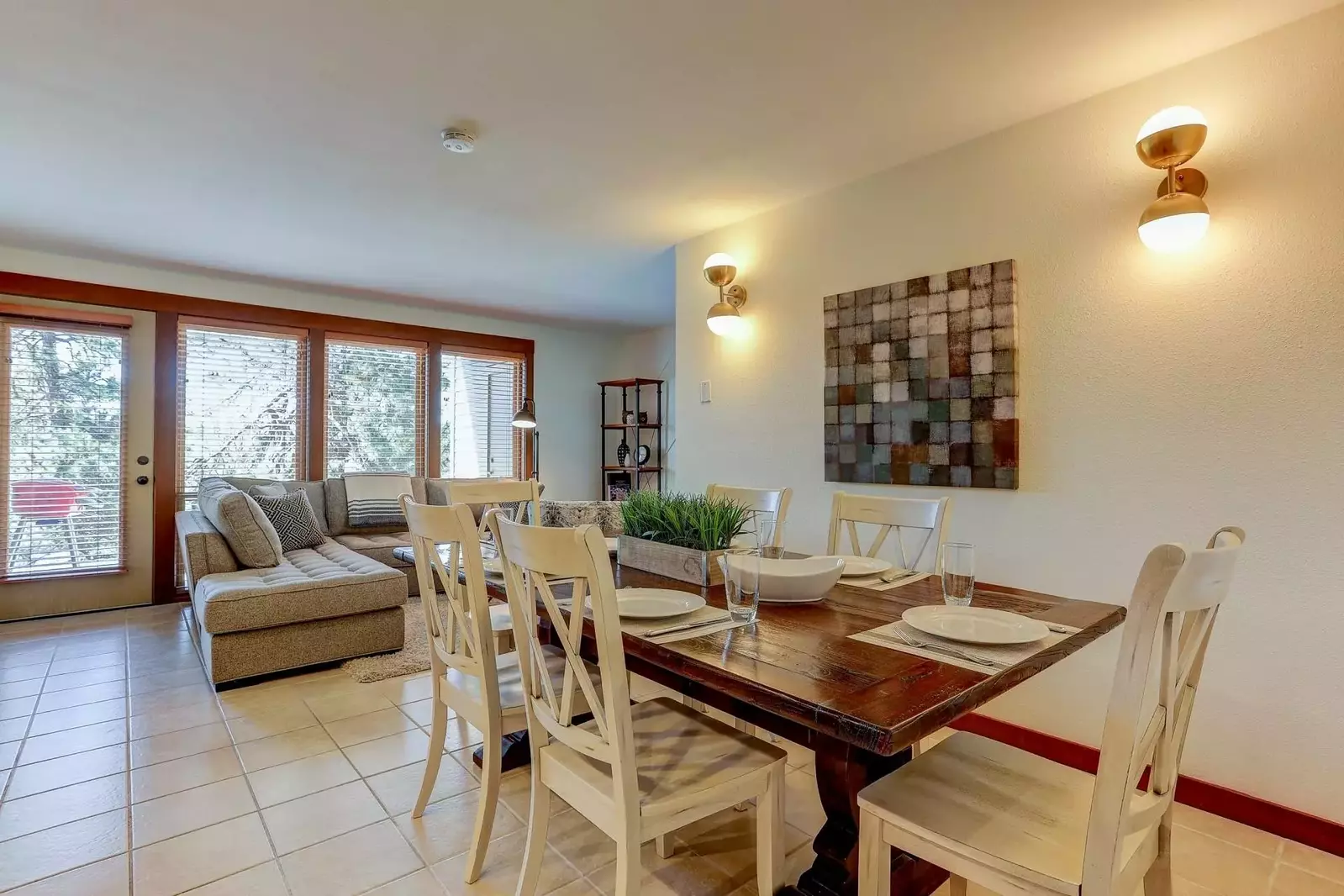 "The unit is nice and had everything we needed." - Susan