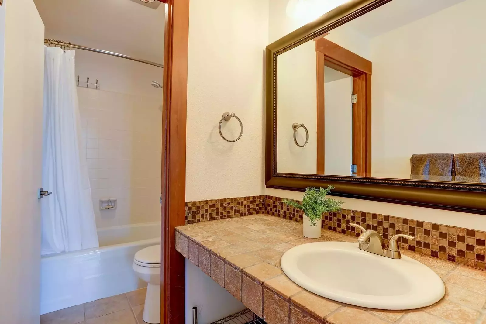 With 3 full bathrooms everyone has ample privacy.