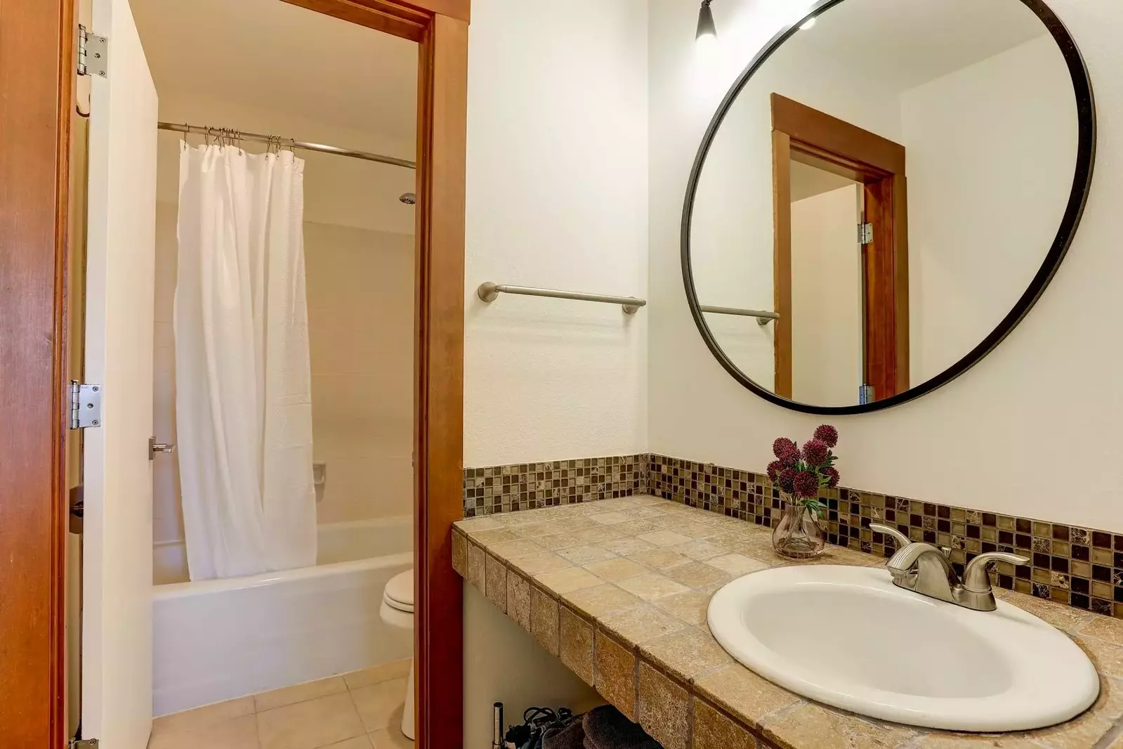 "We loved staying here, easy trip to Bend, easy skiing at Bachelor from here, then when we got back the kids went in the pool" - Ethan