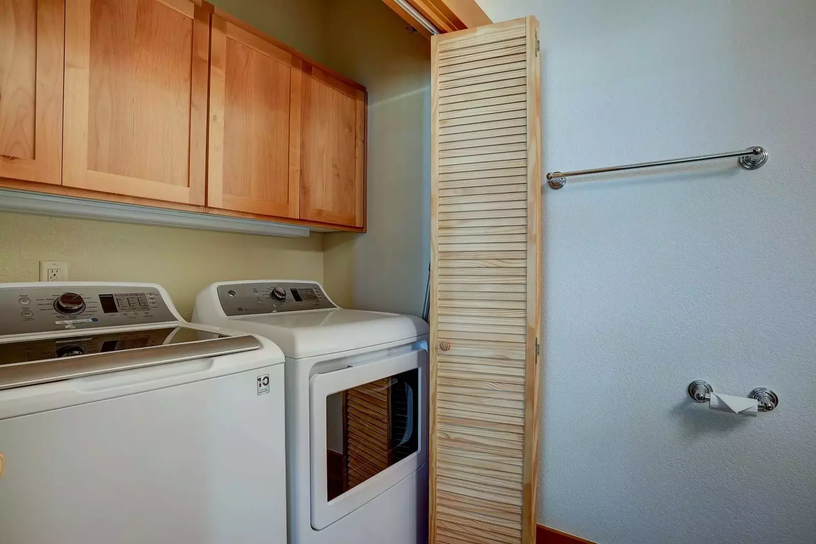 This rental has an up to date washing machine and dryer for guest use.