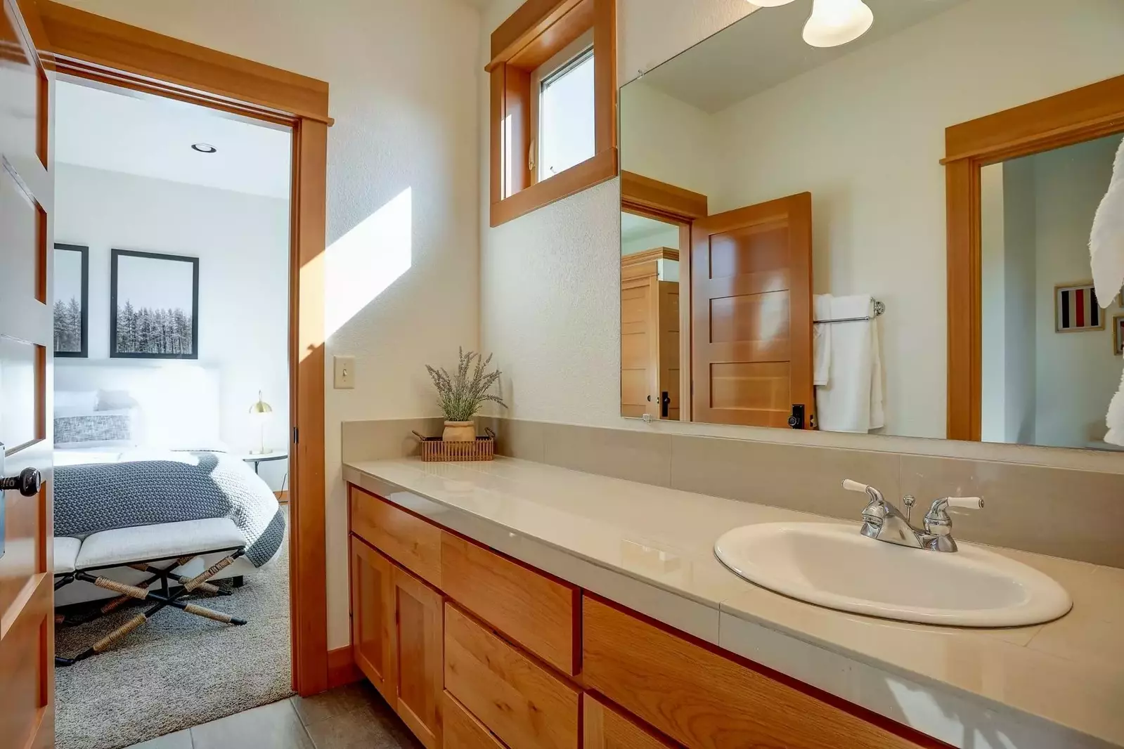 "Nice and clean. I will recommend it to others; it feels like home." - Jedd