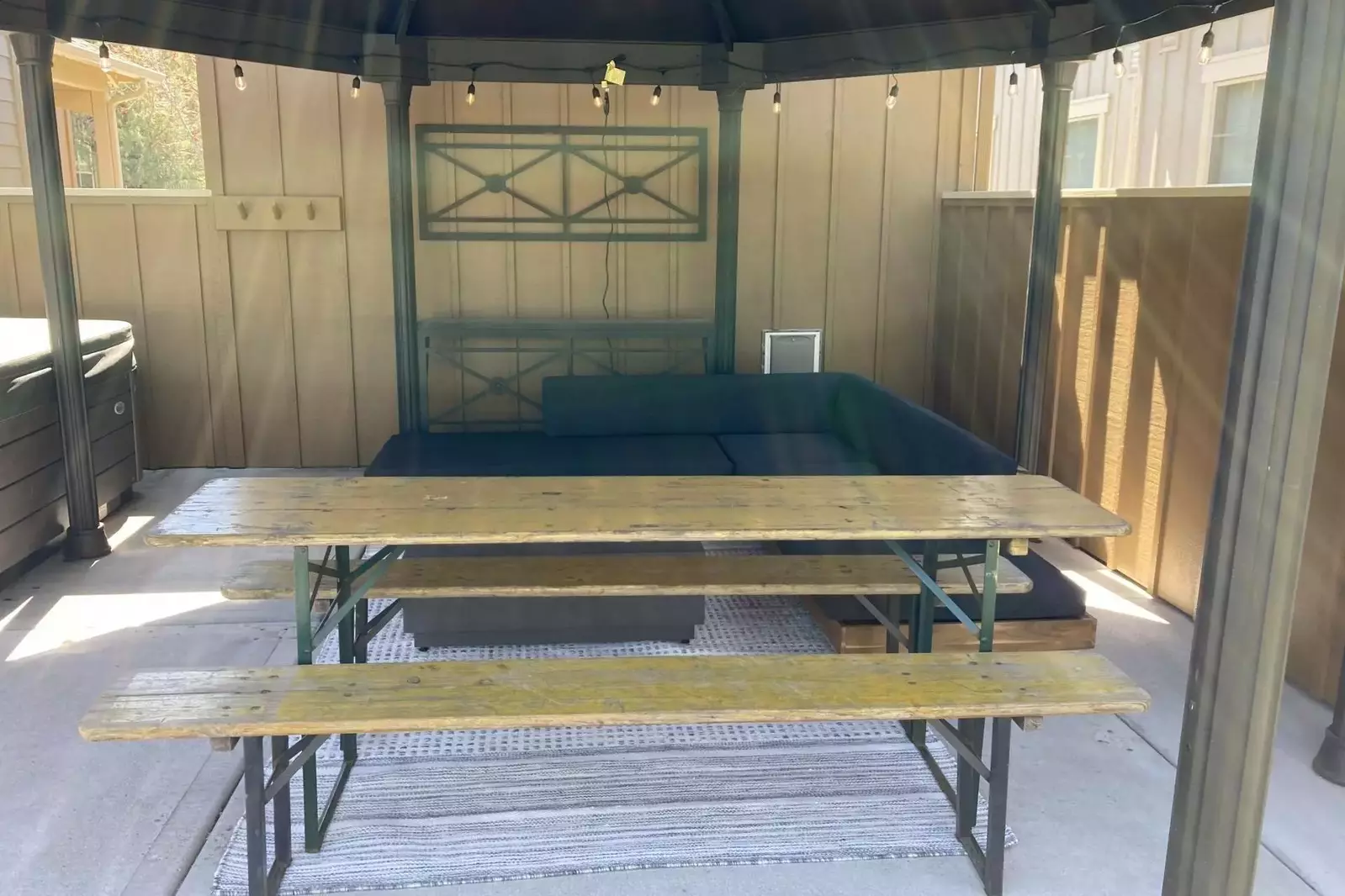 "The house fit us all perfectly. The kids loved the game table upstairs, the hot tub, and the fire table" - Ashley