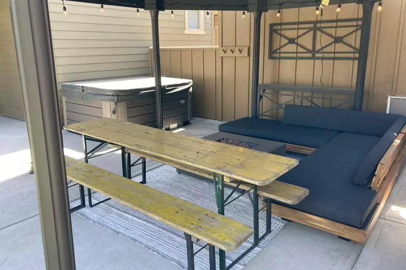 "Everything was absolutely amazing. The house was super clean, and the hot tub was clean and at temperature." - Kevin