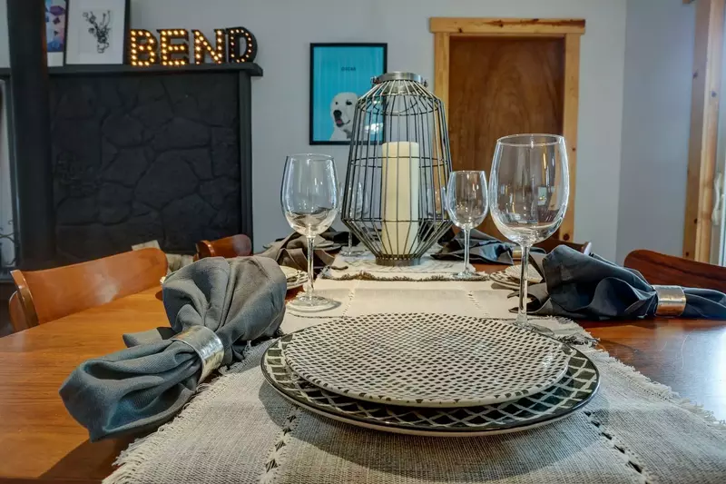 Enjoy a relaxing evening around the dinner table
