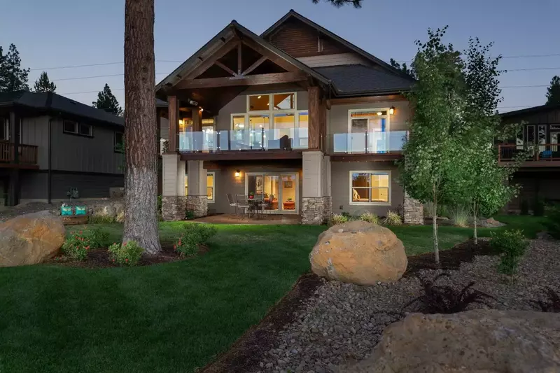 WoodRiver House - Spectacular design and appeal in the heart of Bend