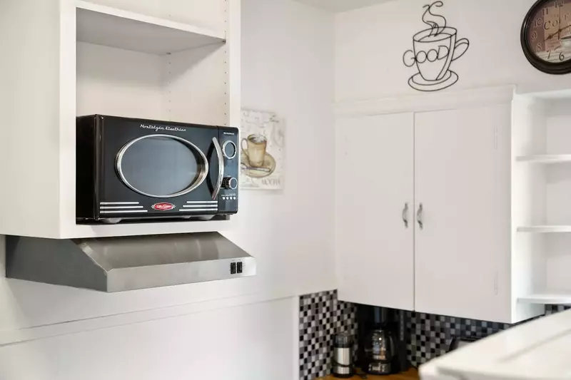 "Great location where you can float the Deschutes and walk a few steps back home. Close to our go to breweries and burrito shop!" - Nicole