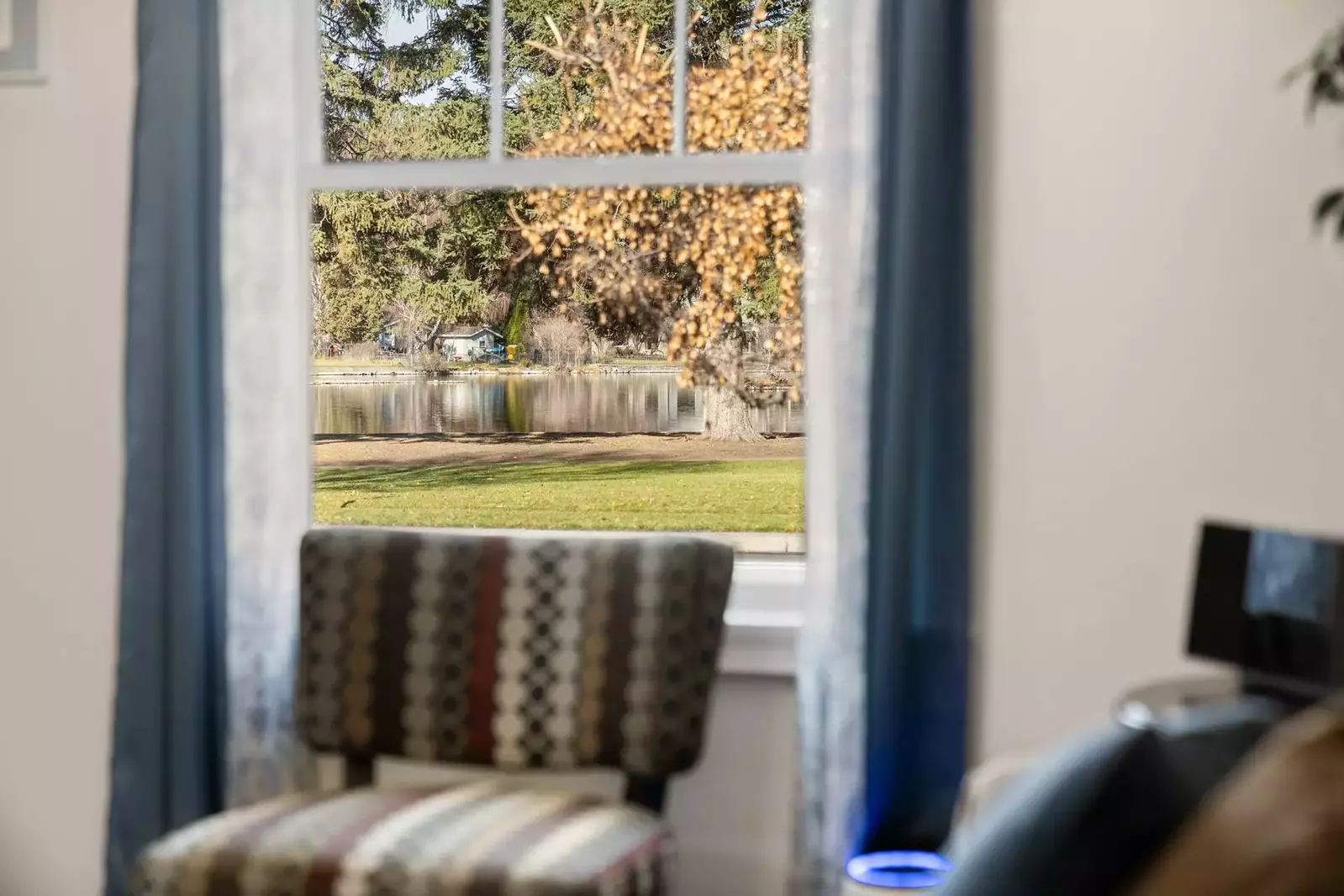 "Close to everything you could ever need. Walking distance to downtown, old mill, and so much more! Highly recommend for a couple" - Lacey