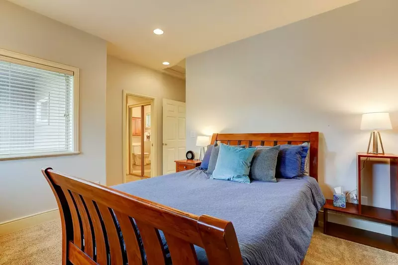 Upstairs master with queen bed, ensuite full bathroom