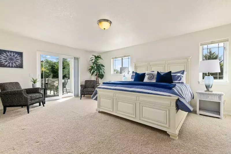 "This place was outstanding and we will definitely be booking it again in the future. It was perfect" - Jennifer