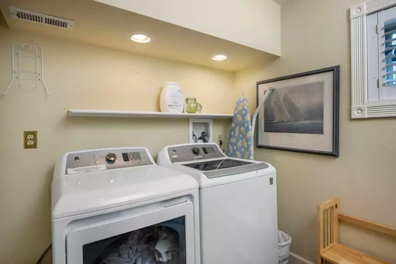 This rental has an up to date washing machine and dryer for guest use.