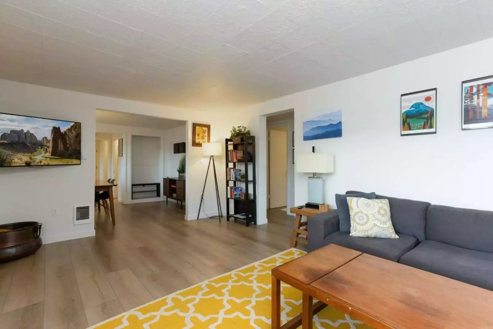 "Lovely house right in the middle of town! I will definitely be back." - Mack