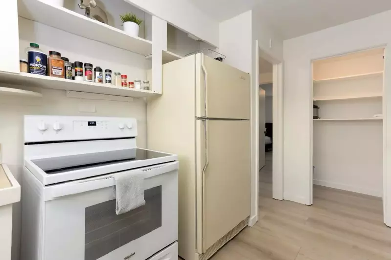 "The best-stocked setup I’ve ever seen. I cook a lot, so I notice these things. Was impressed! I’d definitely came back and stay here again." Reed