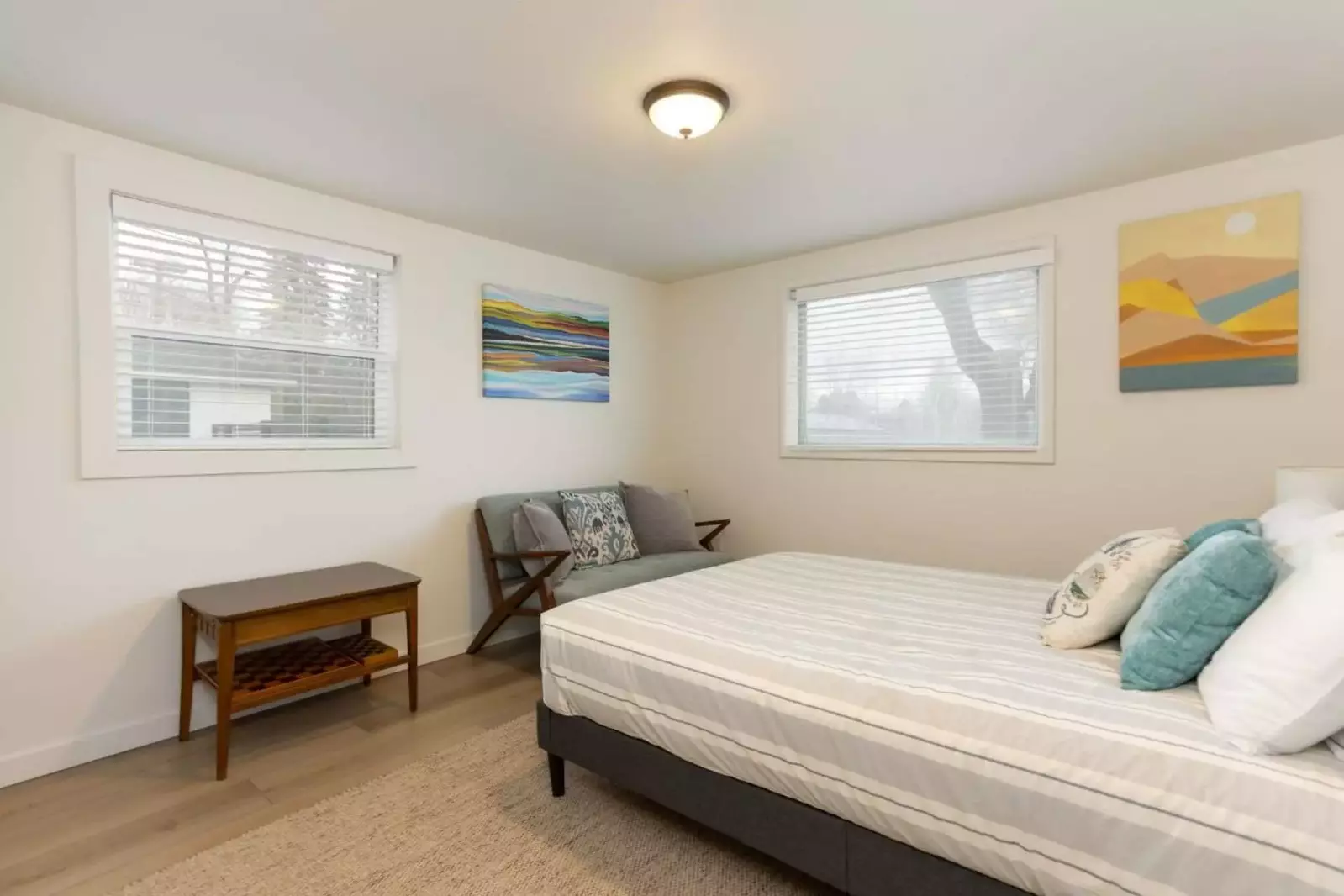 "Large and comfortable home at perfect location. Right in town and river." - Kristi