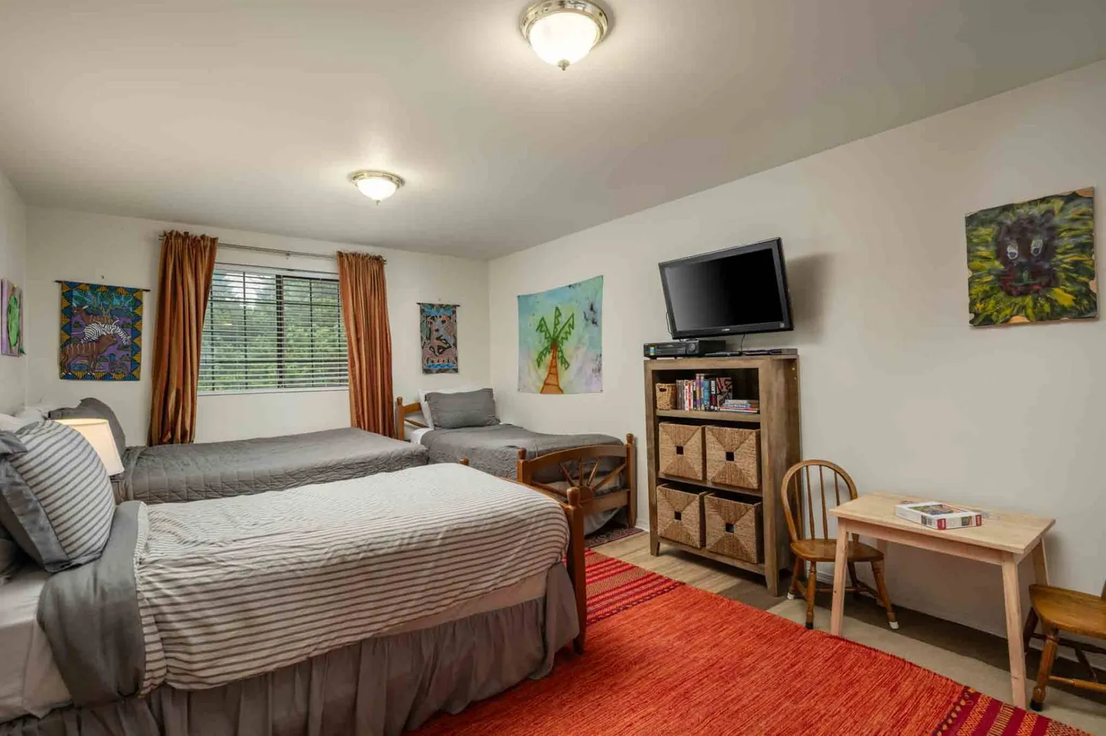 "Loved the short walk to the beach and the cozy home!" - Lorena