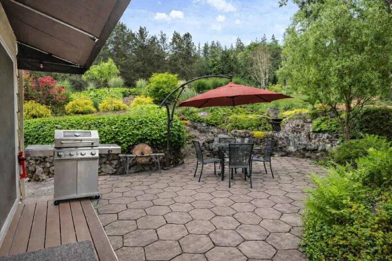 Hoffman Woods Estate