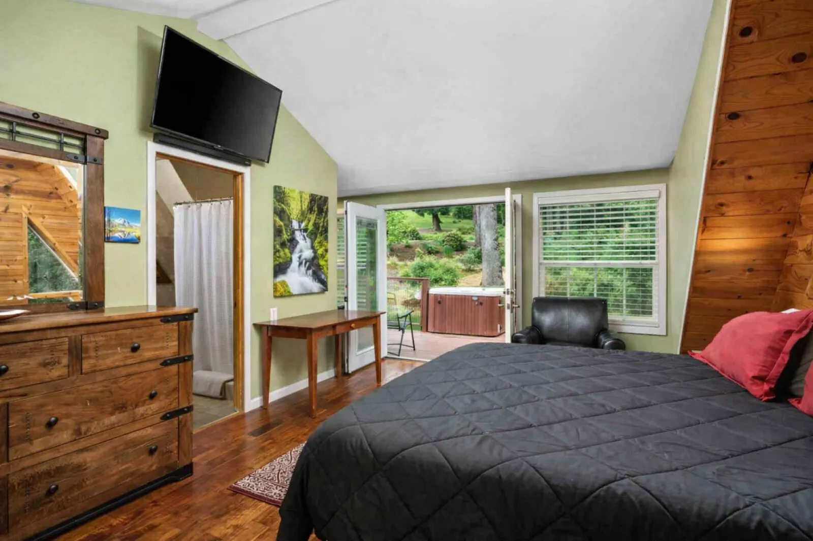 Hoffman Woods Estate