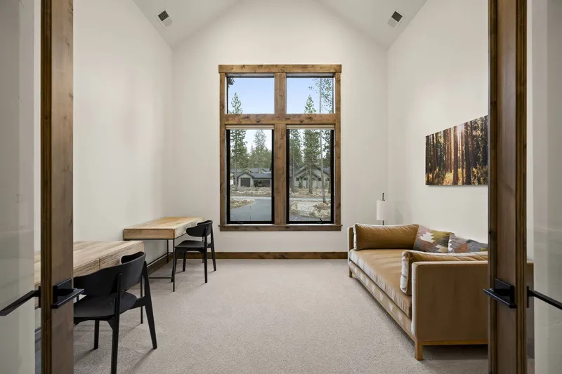 This area can serve as a home office. Imagine getting to work in beautiful Sunriver!