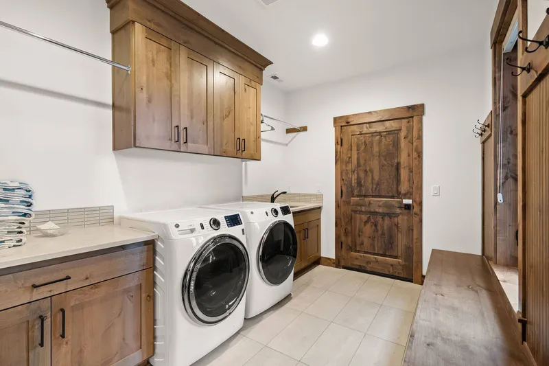 This rental has an up to date washing machine and dryer for guest use.