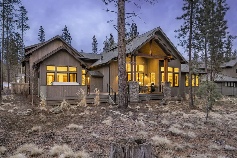 Sunriver is just south of Bend, Redmond, and Sisters. Use this rental as a basecamp for a Central Oregon adventure.