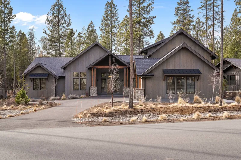 Central Oregon is a natural wonderland with plenty of exciting outdoor activities.