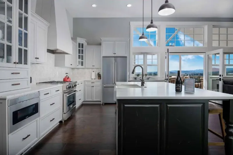 The Farmhouse at Quandary Vineyards