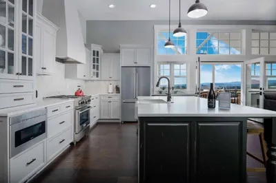 The Farmhouse at Quandary Vineyards