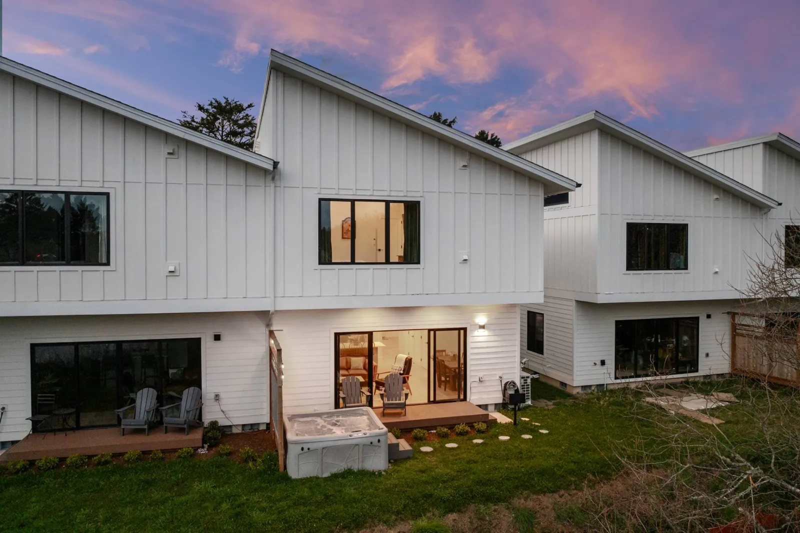 Lake & Laughter Unit 2