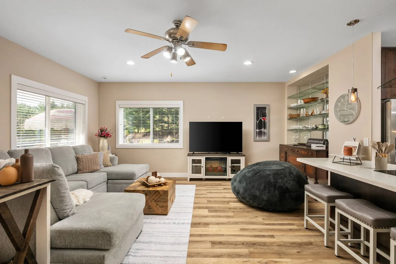 Peaks View Bunk House