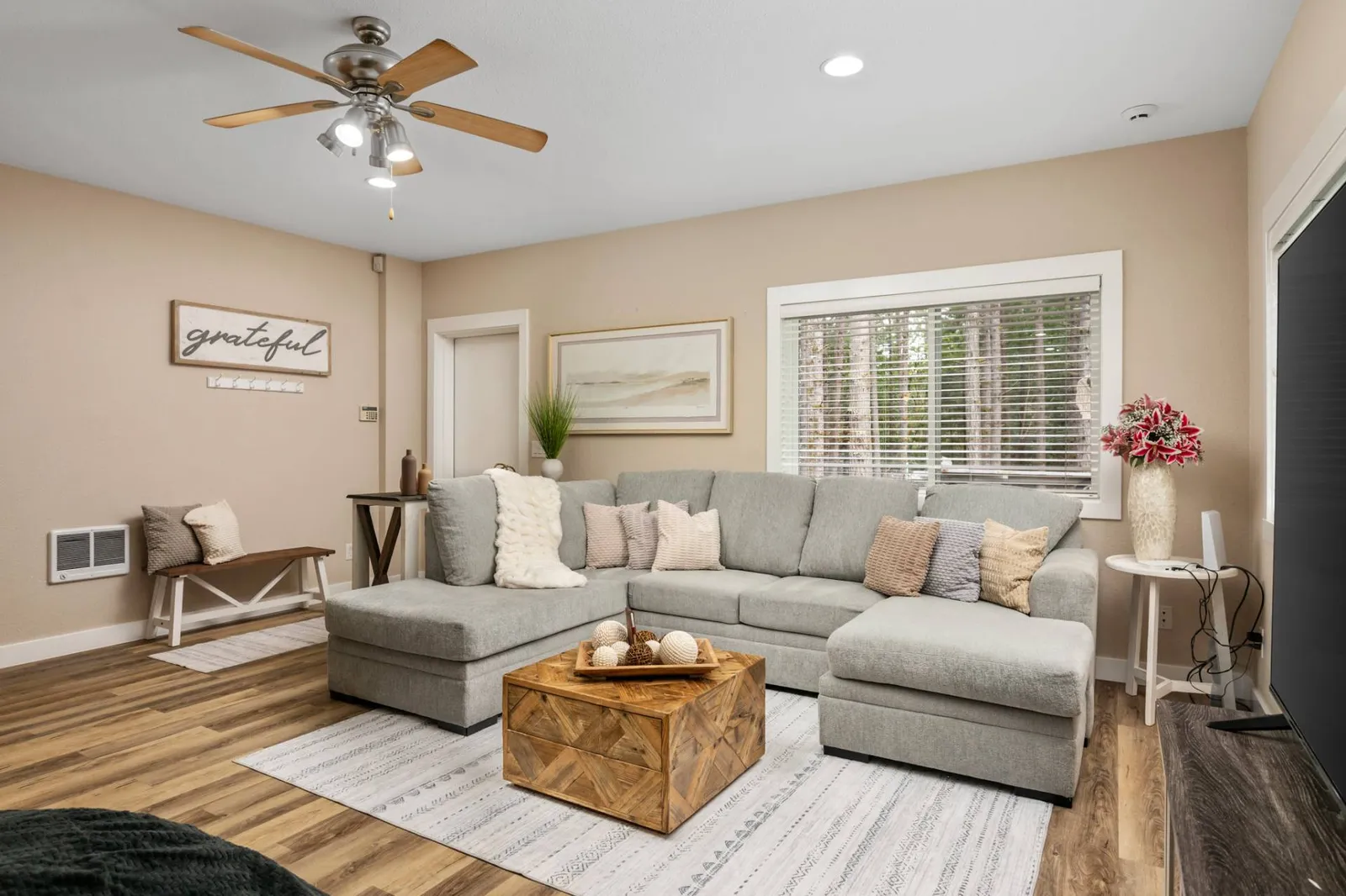 Peaks View Bunk House