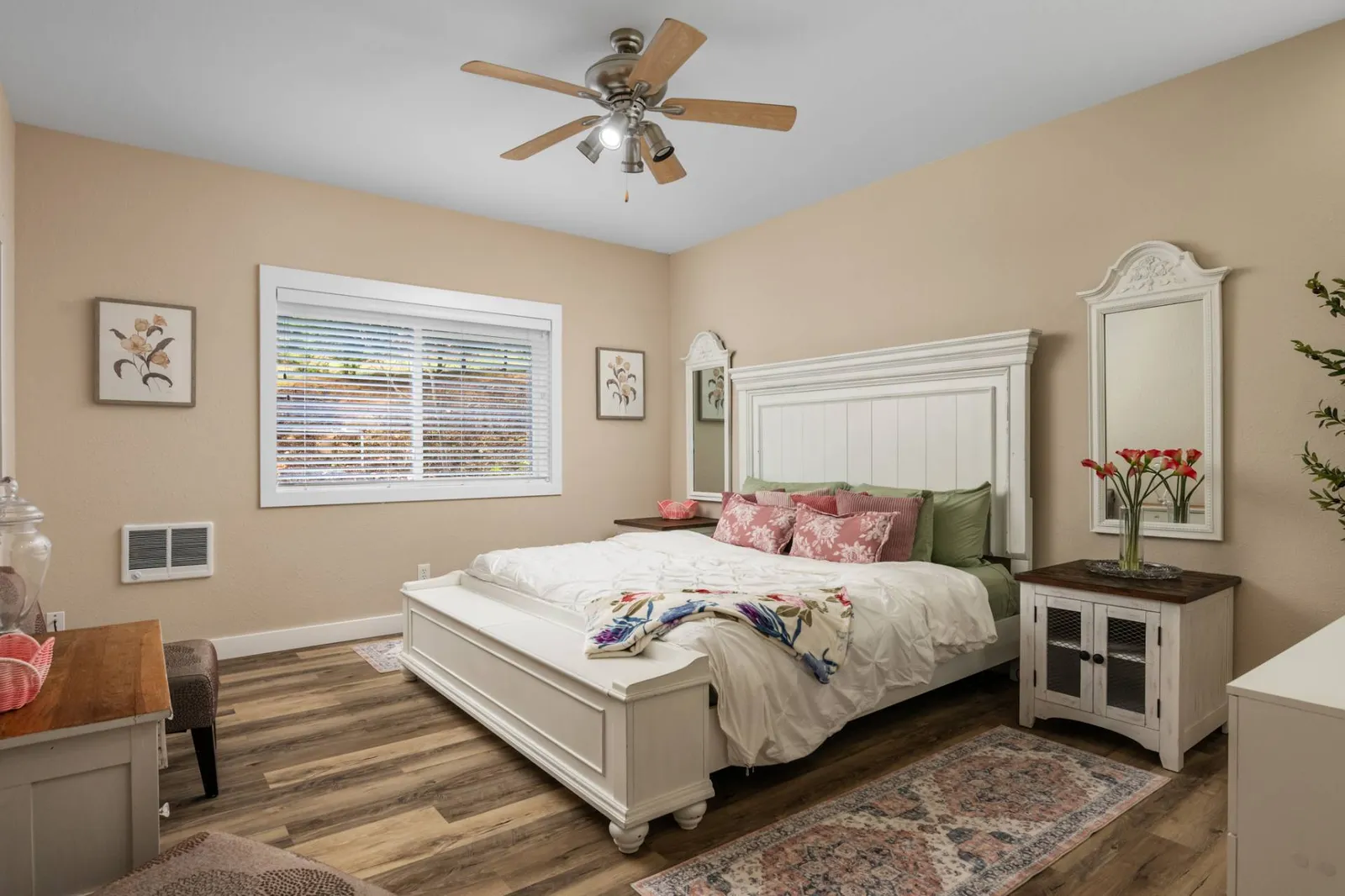 Peaks View Bunk House