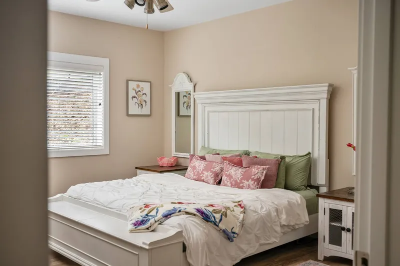 Peaks View Bunk House