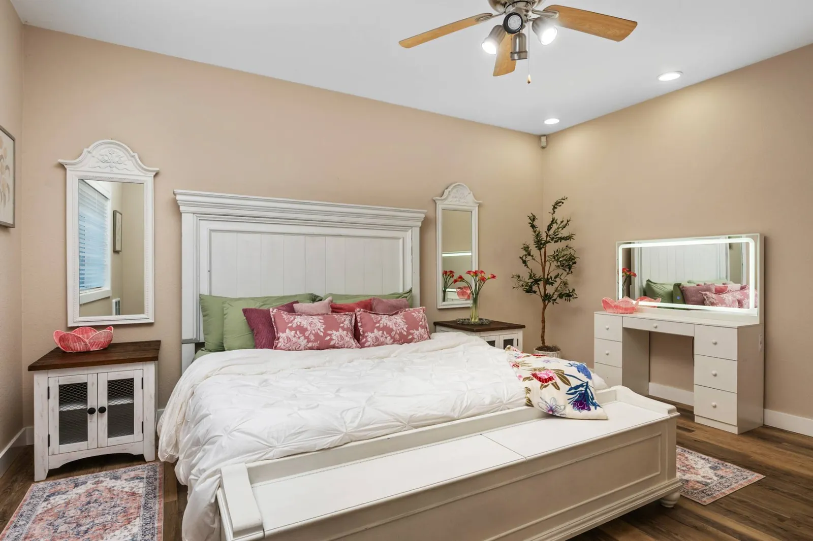 Peaks View Bunk House