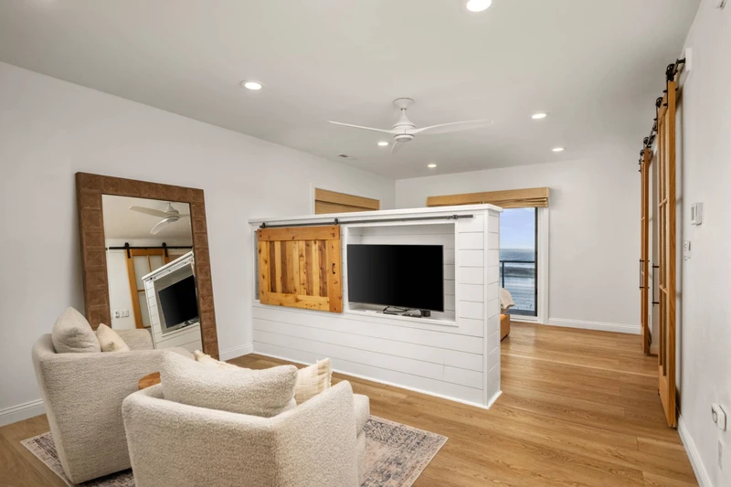 Crew House