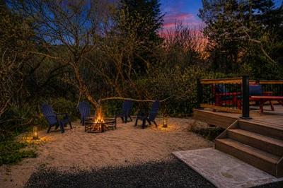 Cozy Coastal Cabin