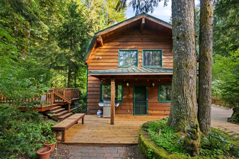 Crystal Creek Cabin