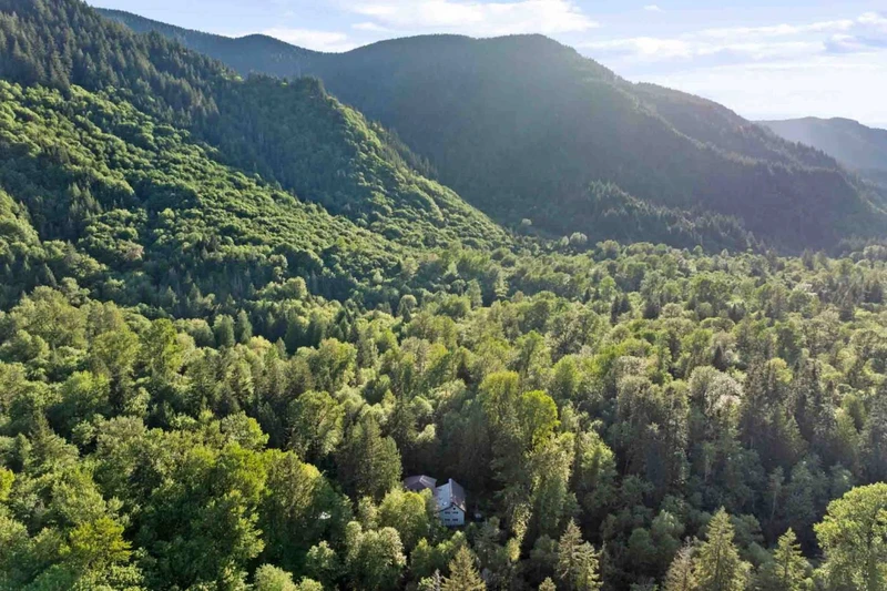 Crystal Creek Cabin