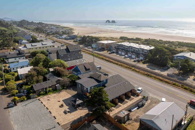 Cottages At Rockaway Beach Estate
