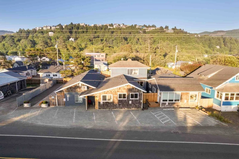 Cottages At Rockaway Beach Estate