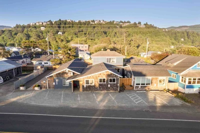 Cottages At Rockaway Beach Estate